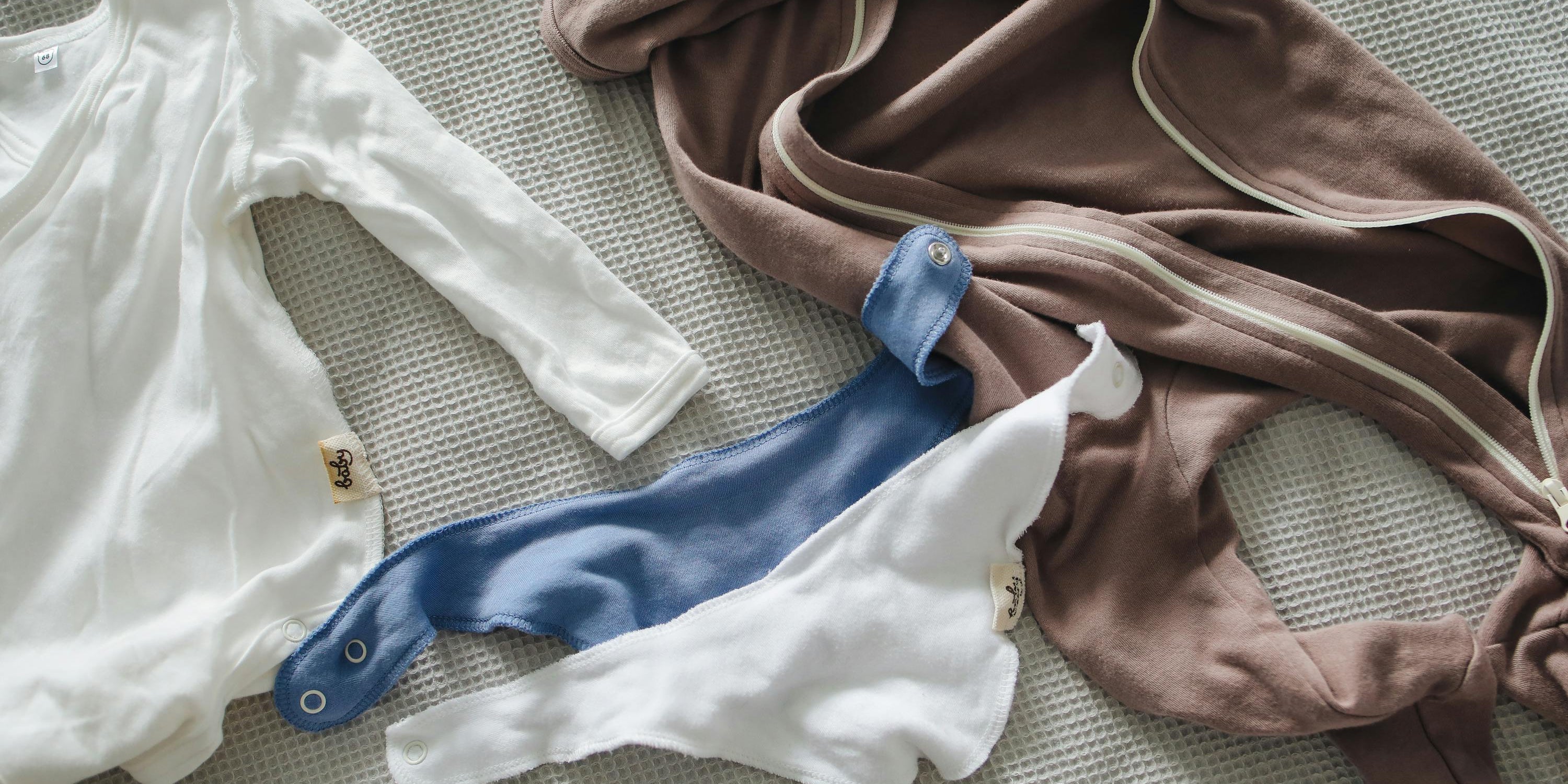 Cómo lavar la ropa de recién nacidos: consejos prácticos para lavar la ropa de tu peque